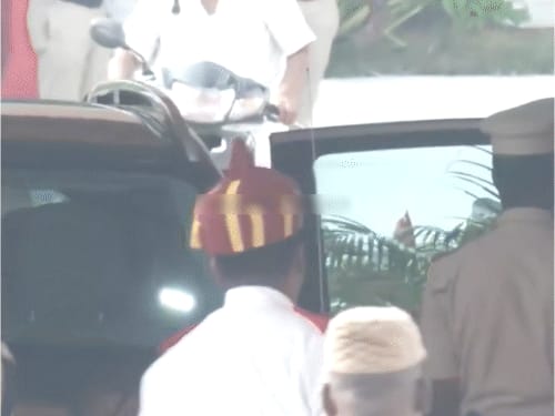 तमिलनाडु गवर्नर का बिना स्पीच दिए विधानसभा से वॉकआउट:कहा
