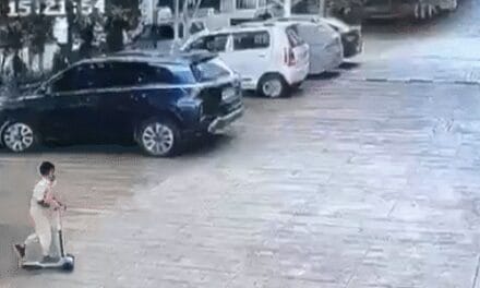 पुणे में कार ने 5 साल के बच्चे को कुचला:मौत, CCTV में कैद हुई पूरी घटना; दोस्त को छोड़ने आया था कार सवार