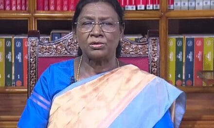 राष्ट्रपति मुर्मू बोलीं-बेटियों ने क्रिकेट वर्ल्ड कप जीतकर रिकॉर्ड बनाया:देश के विकास में महिलाओं की भागीदारी बढ़ी; भारत जल्द दुनिया की तीसरी अर्थव्यवस्था बनेगा