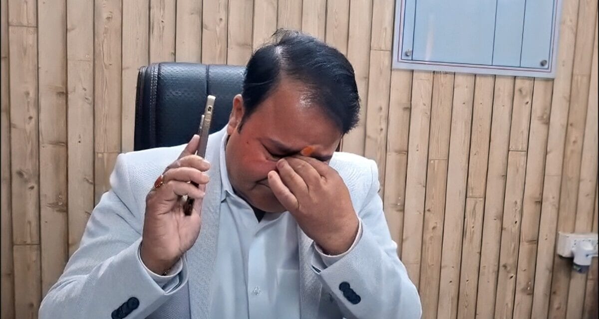 तो 'खेल' कर गए प्रशांत सिंह… अयोध्या के GST डिप्टी कमिश्नर का इस्तीफा बना रहस्य, शासन को मिला ही नहीं