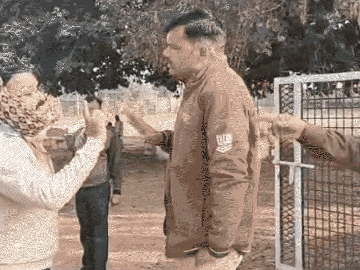 पुलिस ने बाइक रोकी, विधायक के भाई दिखाने लगे धौंस:कहा-अब तू मेरी बाइक घर छोड़कर आएगा; कॉन्स्टेबल बोला-वर्दी उतरवा दोगे तो भी ऐसा नहीं करूंगा