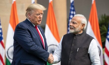 टैरिफ वॉर छेड़ने वाले ट्रंप आखिर कैसे झुक गए… इंडिया-US ट्रेड डील की Inside Story