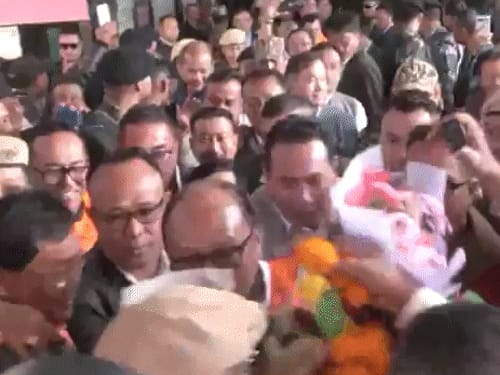 मणिपुर में खेमचंद ने सरकार बनाने का दावा पेश किया:शपथ ग्रहण शाम 6 बजे; 2 डिप्टी CM भी होंगे, कुकी नेता पहिला उपमुख्यमंत्री होंगी