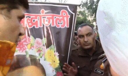 बाइकर डेथ केस-AAP नेता सौरभ भारद्वाज हिरासत में लिए गए:कैंडल मार्च निकाल रहे थे; 15-फीट गहरे गड्ढे में गिरकर युवक की मौत हुई थी