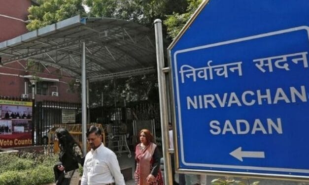 चुनाव आयोग ने पश्चिम बंगाल के 7 अधिकारी सस्पेंड किए:SIR में लापरवाही-पावर के गलत उपयोग के आरोप; EC बोला