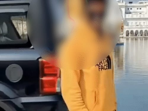 गोल्डन टेंपल का AI से विवादित वीडियो बनाया:परिक्रमा में जूते पहने दिखा युवक, फिर कार में बैठा; श्री दरबार साहिब का परिवर्तित दृश्य भी दिखाया