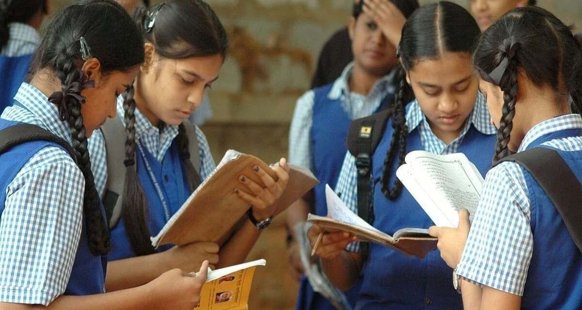 10वीं-12वीं का एग्जाम आज… पेपर लीक की चर्चाओं को UP Board ने बताया अफवाह