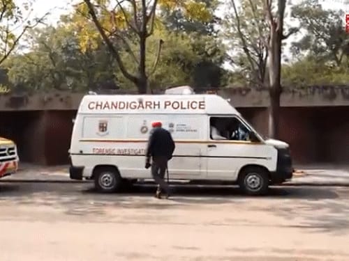 पंजाब CM ऑफिस-चंडीगढ़ कोर्ट उड़ाने की धमकी:पुलिस-CRPF ने सेक्रेटेरिएट में सर्च ऑपरेशन चलाया; हरियाणा सचिवालय में भी अलर्ट