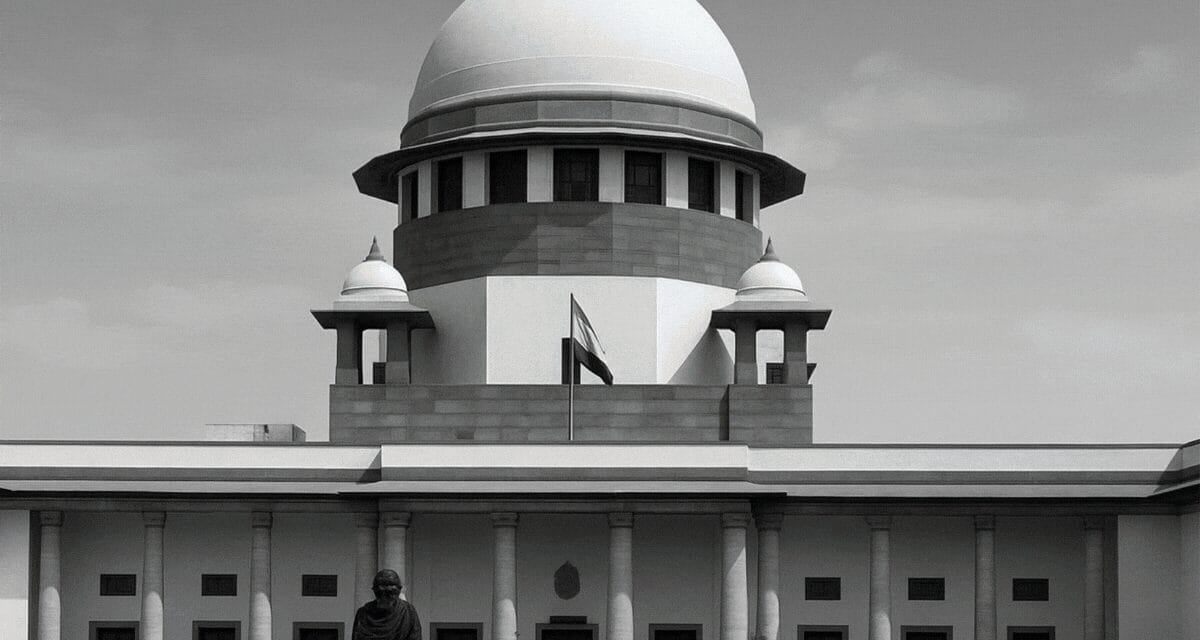 त्योहारों में हवाई किराया बढ़ाने पर सुप्रीम कोर्ट सख्त:केंद्र से 4 हफ्ते में जवाब मांगा; सरकार बोली