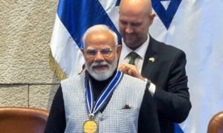 PM मोदी को मिला इजरायली संसद का 'सर्वोच्च सम्मान', बने मेडल पाने वाले पहले वैश्विक नेता