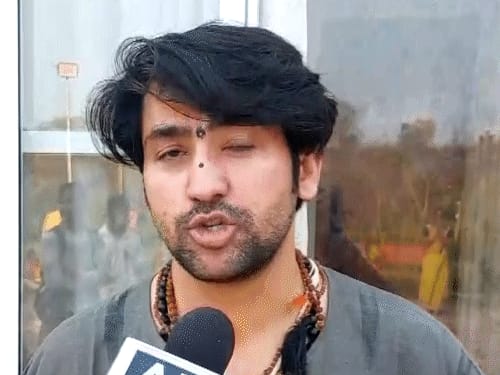 शादी करने वाले हैं धीरेंद्र शास्त्री, बोले-जल्द खुशखबरी देंगे:मां से कहा