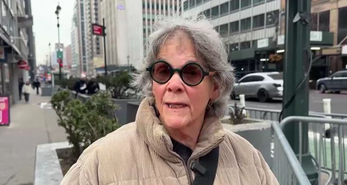 'मैं भयभीत हूं…' ईरान पर US-इजरायल हमले के बाद क्या बोले न्यूयॉर्क के लोग