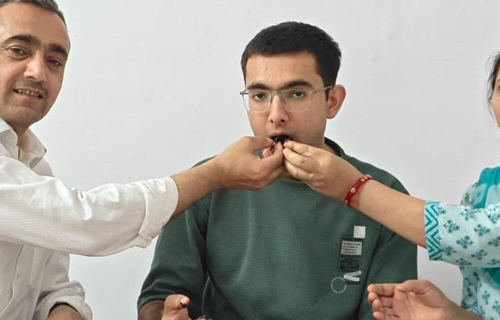 हिमाचल के विकास पंवार ने UPSC परीक्षा पास की:पहले ही अटैम्प्ट में सफलता, 22 साल उम्र, 159वां रैंक, KBC में 50 लाख जीत चुके