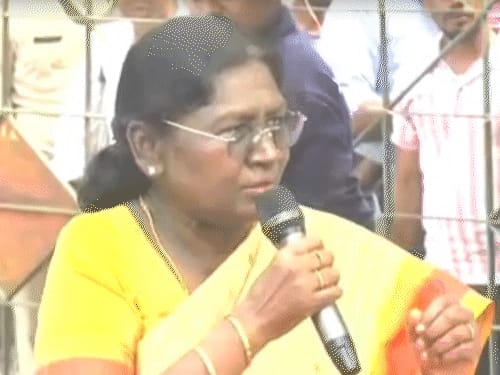 बंगाल में कॉन्फ्रेंस की जगह बदलने पर राष्ट्रपति नाराज:बोलीं-राज्य सरकार आदिवासियों का भला नहीं चाहती; पीएम बोले