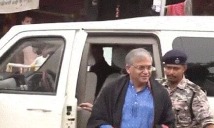 बंगाल पहुंचे चुनाव आयुक्त ज्ञानेश कुमार, कालीघाट में पूजा की:लोगों ने गो-बैक के पोस्टर, काले झंडे दिखाए; BJP की मांग