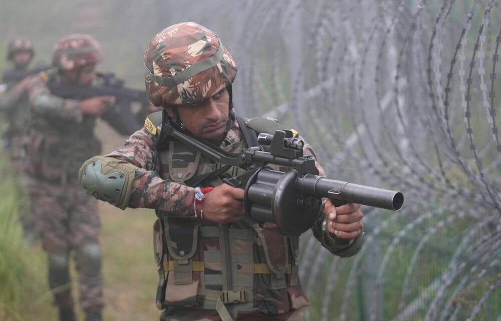 जम्मू-कश्मीर के नौशेरा में एक आतंकी मारा गया:सेना को दो आतंकियों की घुसपैठ की जानकारी मिली थी, दूसरे की तलाश जारी