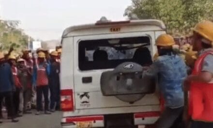 अडाणी पावर प्लांट में आग लगाई, गाड़ियों में तोड़फोड़ की:दूर से ही धुएं का गुबार दिख रहा; सिंगरौली में लेबर की मौत पर भड़के मजदूर