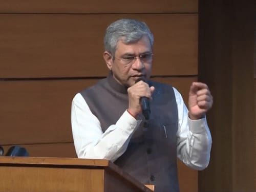 भव्य योजना को केंद्र की मंजूरी, 100 इंडस्ट्रियल पार्क बनेंगे:₹33 हजार करोड़ लागत; यूपी में बाराबंकी-बहराइच के बीच ₹7000 करोड़ से बनेगा 4-लेन हाईवे