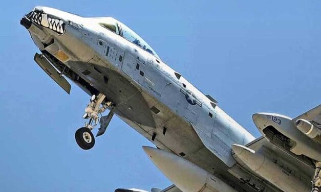 A-10 थंडरबोल्ट II कितना खतरनाक? जानें ताकत