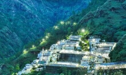 भास्कर अपडेट्स:नवरात्रि में बढ़ी वैष्णो देवी में श्रद्धालुओं की संख्या, 6 दिन में 2 लाख से ज्यादा भक्तों दर्शन किए