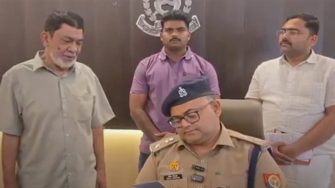 भारत में सरकारी स्कीम्स का लाभ लेता रहा मलेशियाई नागरिक