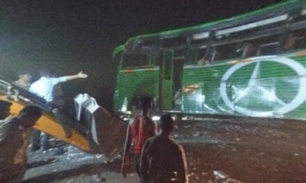 मध्यप्रदेश-CM के कार्यक्रम से लौट रही बस पलटी, 10 मौतें:छिंदवाड़ा में 30 से ज्यादा घायल; महिला और बच्चे का हाथ कटकर अलग