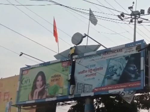 बंगाल के मुर्शिदाबाद में रामनवमी पर हिंसा:पत्थरबाजी में कई घायल, दुकानों में आगजनी; भाजपा का आरोप