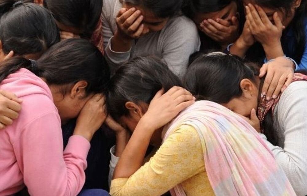 बाथरूम में फंसाया, ब्रा स्ट्रैप खींची:रूम में आया, चादर हटाई; HC से जमानत के बाद हरियाणा नर्सिंग कॉलेज चेयरमैन पर 8 छात्राओं के आरोप सामने आए