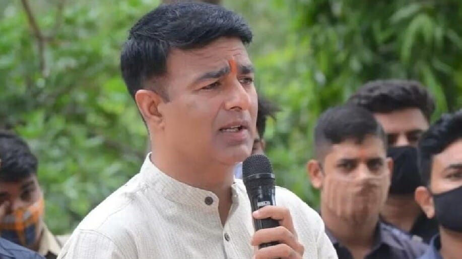 'PDA में अब सिर्फ आतंकवाद और अपराध', संगीत सोम ने SP और अखिलेश पर बोला हमला