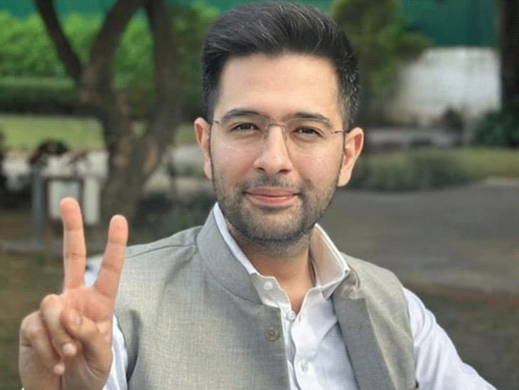 AAP ने राघव चड्ढा को राज्यसभा उपनेता पद से हटाया:कहा-मोबाइल रीचार्ज जैसे मुद्दे उठा चुके