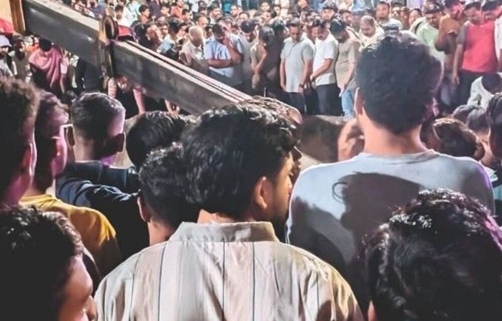 भास्कर अपडेट्स:महाराष्ट्र के नासिक में कार कुएं में गिरी, एक ही परिवार के 9 लोगों की मौत