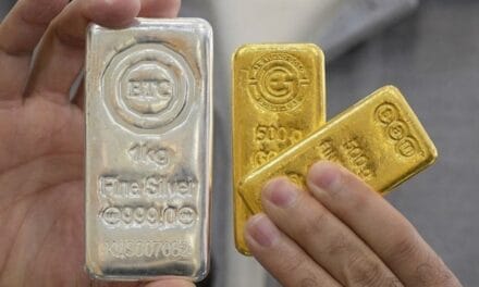 हाई से अब भी ₹2.06 लाख सस्ती चांदी, सोना 53000 रुपये टूटा, New Rates
