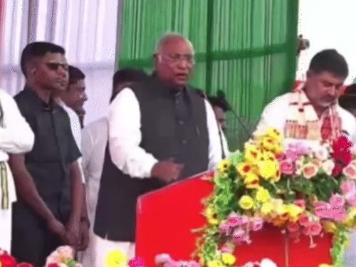 भाजपा-RSS को जहरीला सांप कहने पर खड़गे के खिलाफ शिकायत:चुनाव आयोग से FIR की मांग; शाह बोले