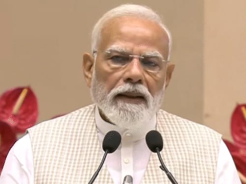 महिला आरक्षण पर मोदी बोले-दशकों की प्रतीक्षा का अंत होगा:बिल पास करने के लिए 16 अप्रैल से संसद का विशेष सत्र