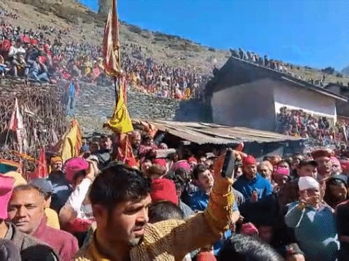 कार्तिक स्वामी मंदिर के कपाट 134 दिन बाद खुले:पंजाब-हरियाणा के श्रद्धालु भी पहुंचे भरमौर, एकांतवास से लौटे भगवान शिव के ज्येष्ठ पुत्र