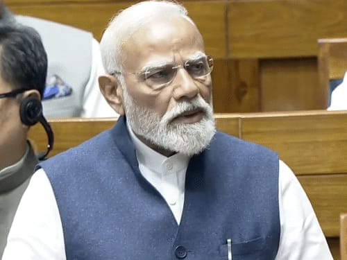 2023 का महिला आरक्षण बिल 3 साल बाद कानून बना:आधी रात के नोटिफिकेशन पर विपक्ष का सवाल