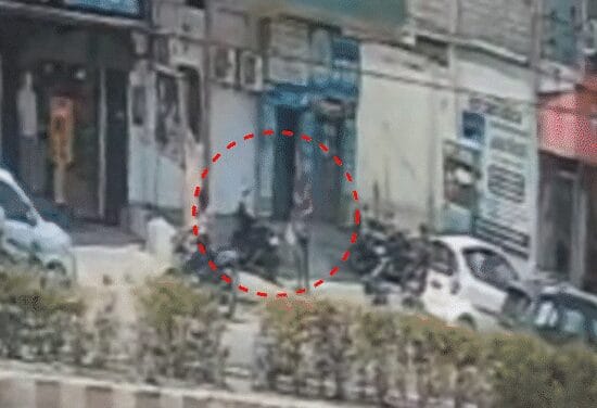 MP में बैंक ऑफ महाराष्ट्र में 15 करोड़ की डकैती:हथियार लेकर घुसे 5 डकैतों ने मैनेजर को पीटा, फायरिंग की; 15 मिनट अंदर रहे