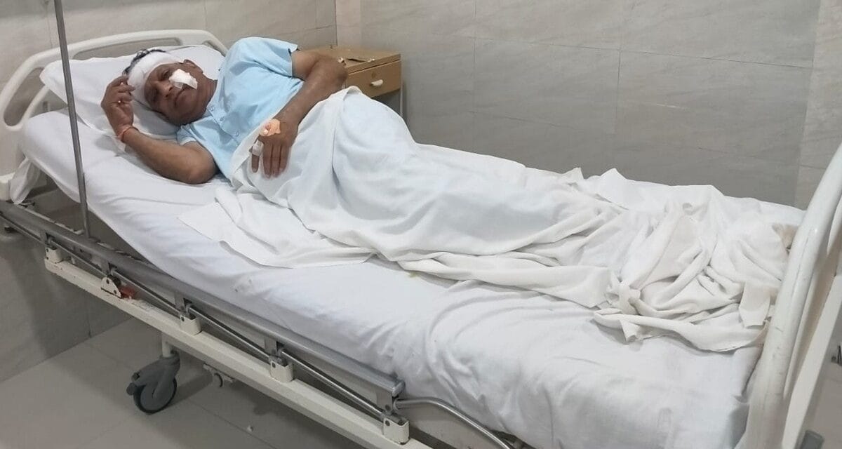 पेचकस दिखाकर ड्राइवर को उतारा, फिर बुजुर्ग दंपति को घंटों कार में रखा बंधक
