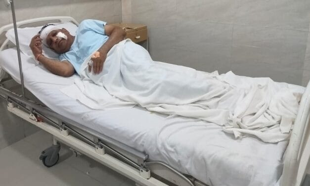 पेचकस दिखाकर ड्राइवर को उतारा, फिर बुजुर्ग दंपति को घंटों कार में रखा बंधक