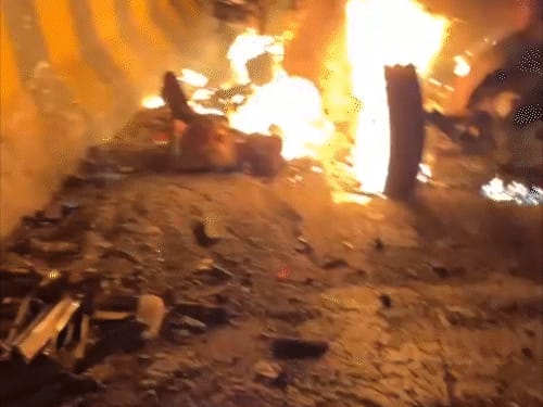 मिर्जापुर में हादसा-11 की मौत, बोलेरो में 9 जिंदा जले:बेटे का मुंडन कराकर लौट रहा था परिवार, कोई नहीं बचा; शवों को पहचानना मुश्किल
