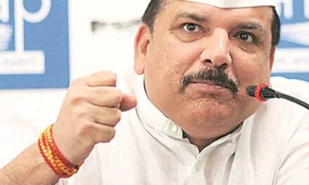 संजय सिंह ने उपराष्ट्रपति को याचिका सौंपी:राघव चड्ढा समेत 7 सांसदों को अयोग्य घोषित करने की मांग; कहा