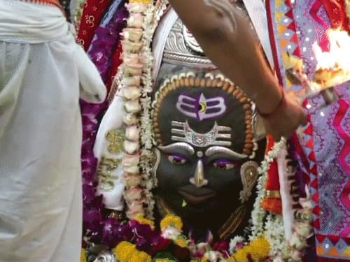 महाकाल मंदिर के अन्न क्षेत्र में अब ऑनलाइन दान:भोग लगा सकेंगे,आरती में अपने हाथ से चढ़ा सकेंगे प्रसाद; मनचाहा दिन चुनने का भी ऑप्शन