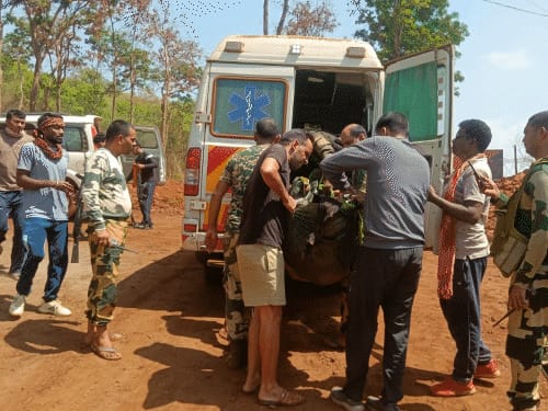 छत्तीसगढ़ में IED ब्लास्ट, 4 जवान शहीद:इसमें DRG के इंस्पेक्टर और कॉन्स्टेबल शामिल; कांकेर-नारायणपुर बॉर्डर पर माइनिंग हटाते समय हादसा