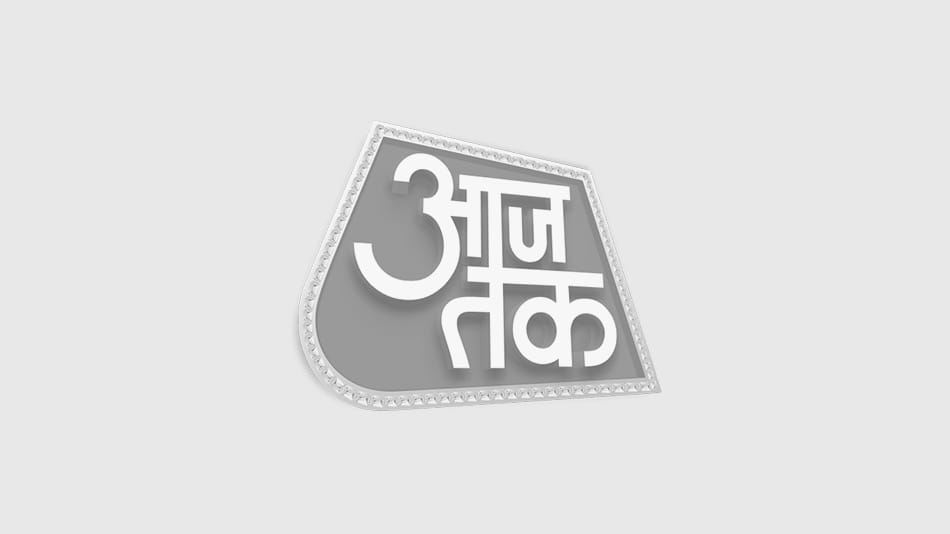 गंगा नदी में नहाते-नहाते अचानक गहरे पानी में समा गए 4 युवक