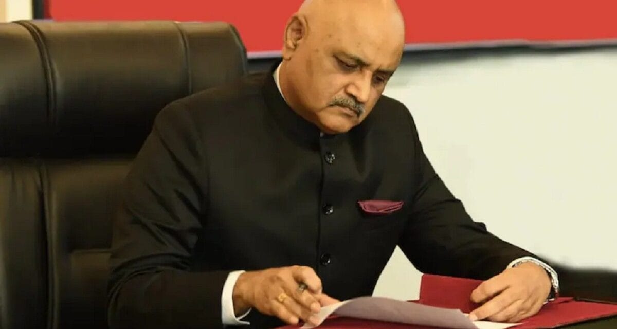 CBI डायरेक्टर का कार्यकाल एक साल बढ़ा, राहुल गांधी ने जताया था ऐतराज