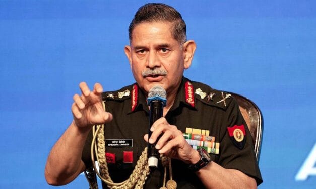 'दुनिया के नक्शे में रहना चाहता है या इतिहास में दफन…', PAK को आर्मी चीफ की वॉर्निंग