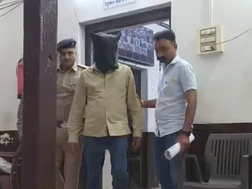 गुजरात-बेटी का रेप कराया:₹2000 किराया नहीं दे पाया तो समझौता किया, 2 आरोपी गिरफ्तार