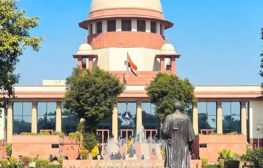 सरकार बोली-चुनाव आयुक्त के चयन पैनल में जज जरूरी नहीं:SC से कहा