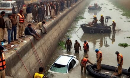 नहर में 26 साल मिली वैन, कंकाल और बच्चे की शर्ट देख फफक पड़े परिजन