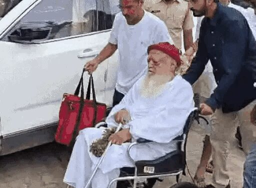हाईकोर्ट का फैसला-आसाराम को करना होगा सरेंडर, सजा बरकरार:नाबालिग से यौन उत्पीड़न केस में 2 आरोपी बरी, करीब एक महीने बाद सुनाया डिसीजन
